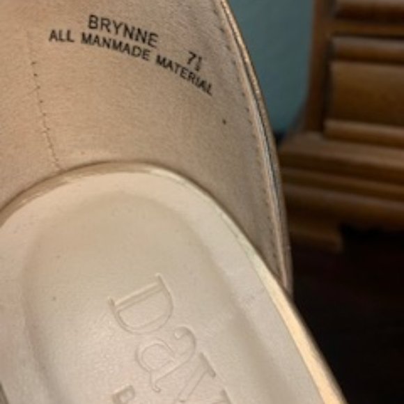 ✨Sparkle your way through any occasion with these exquisite David's Bridal Gold - Picture 10 of 12